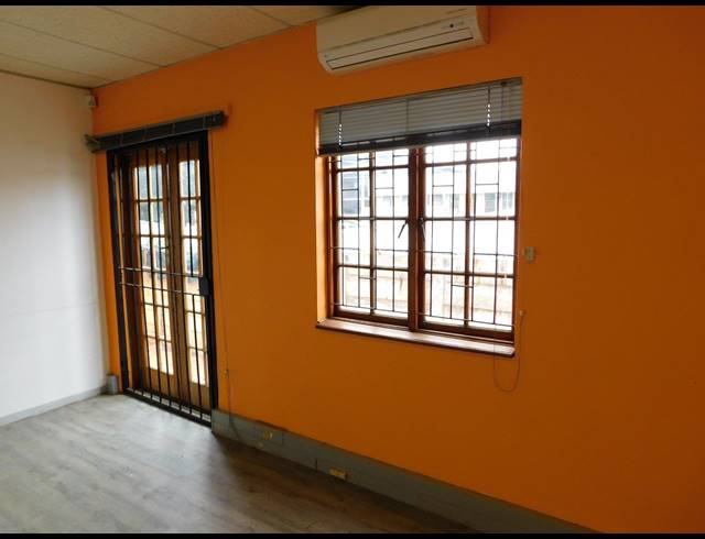 174M² BUILDING TO LET IN RANDBURG CENTRAL
